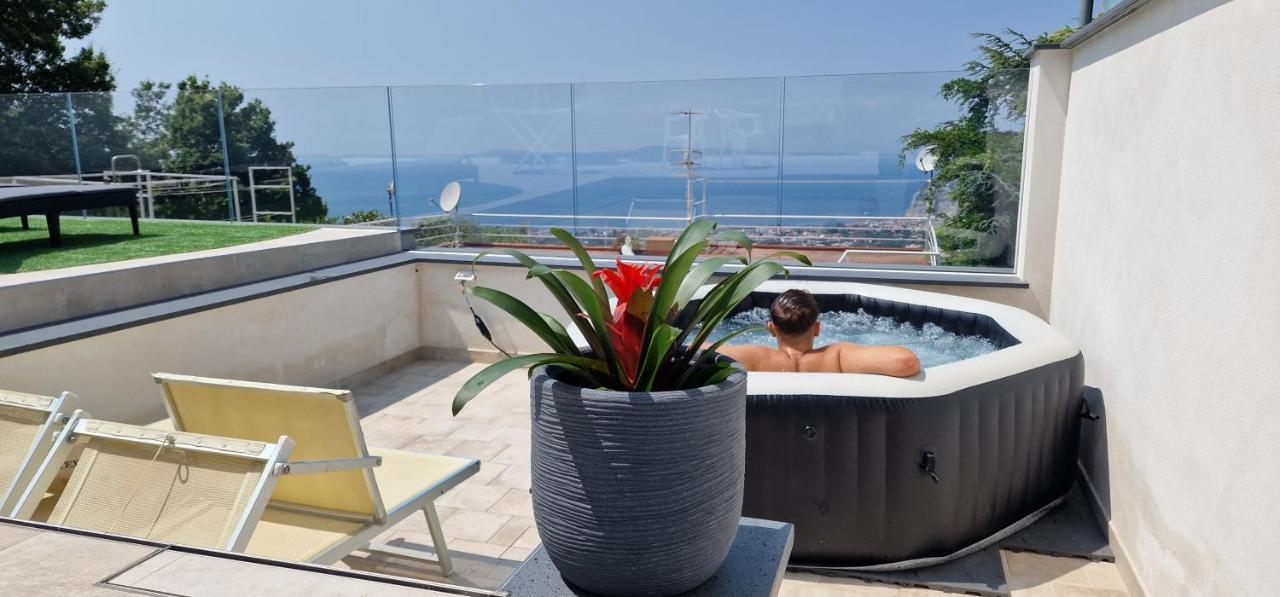 En Suite Bedroom Blue Moon ปิอาโนดิซอร์เรนโต ภายนอก รูปภาพ